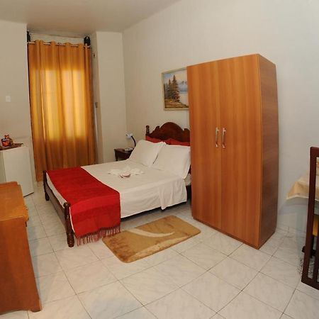 Palace Hotel 5A Μανάους Εξωτερικό φωτογραφία